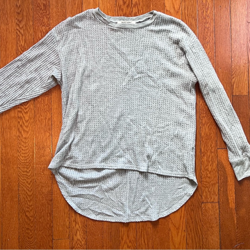 Grey waffle high low long sleeve shirt